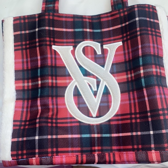 NWT Victoria Secrets plaid tote - Picture 2 of 9